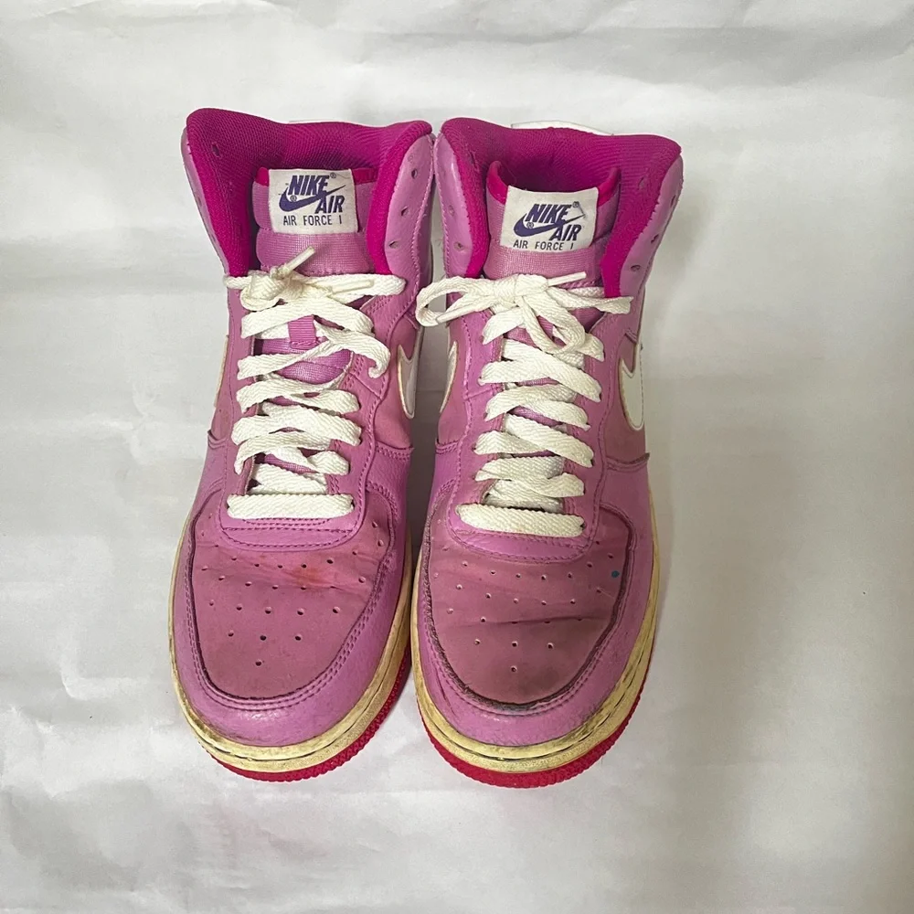 Nike good small